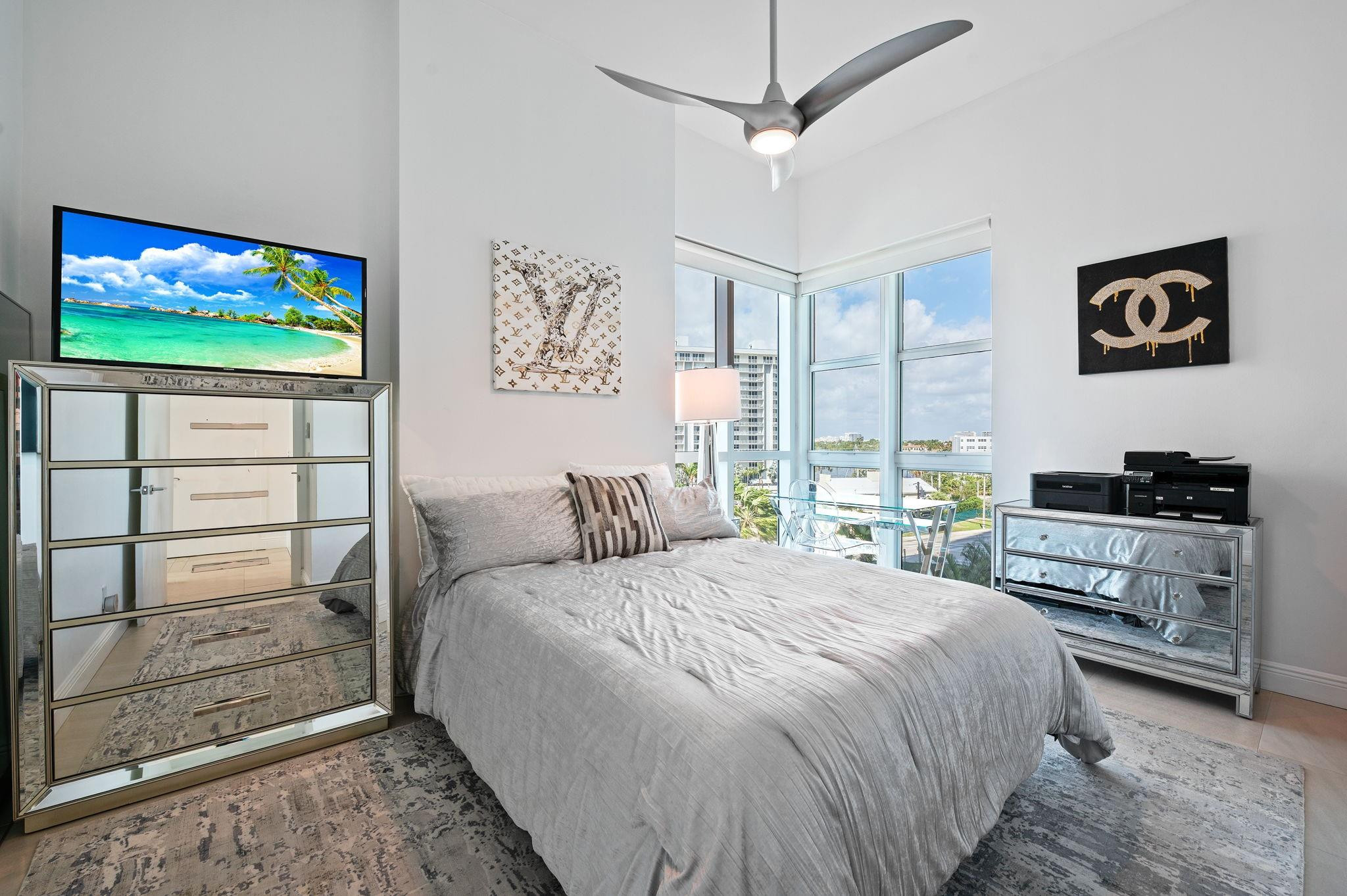 LAS OLAS BEACH CLUB - Residential
