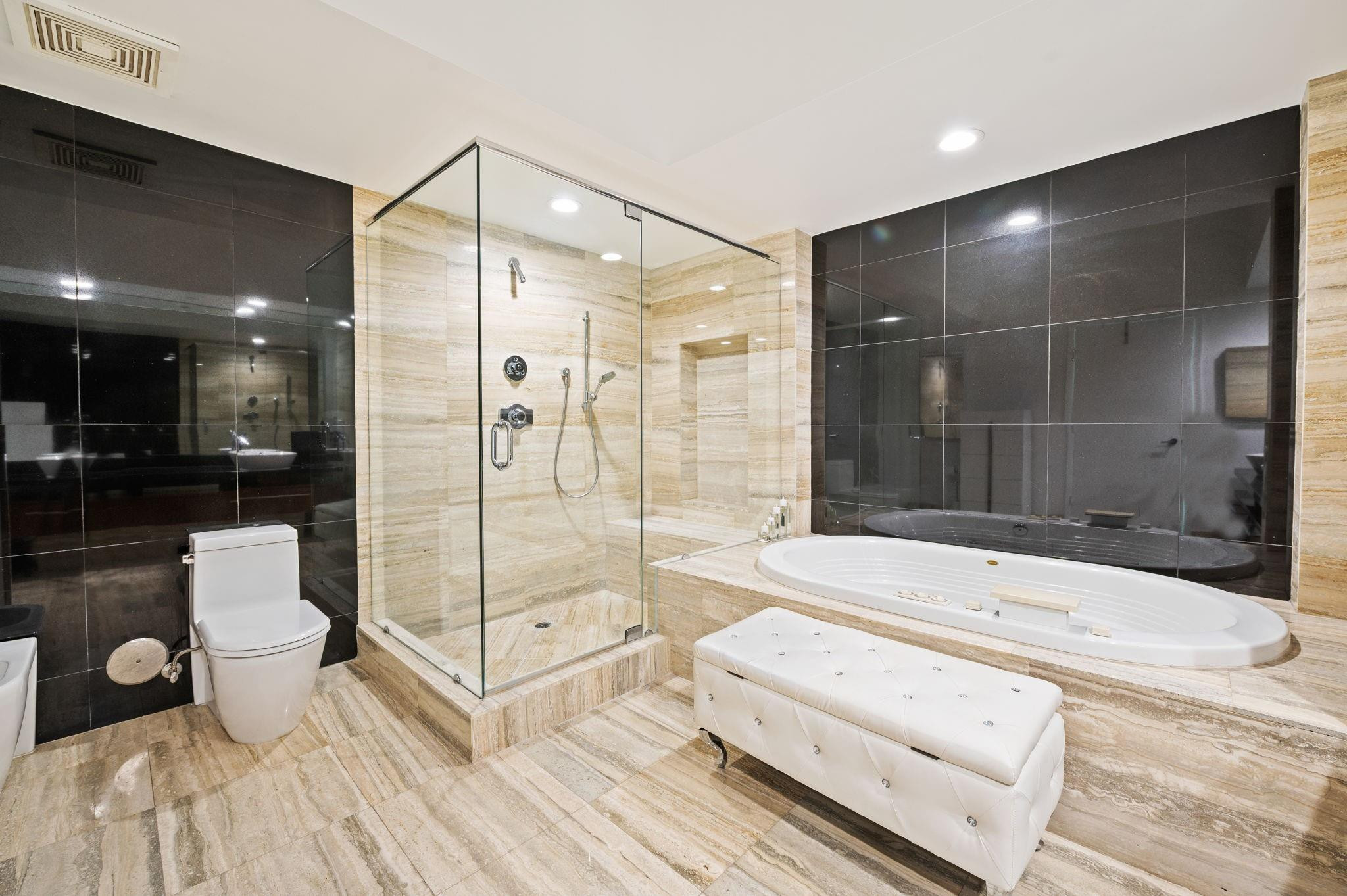 LAS OLAS BEACH CLUB - Residential