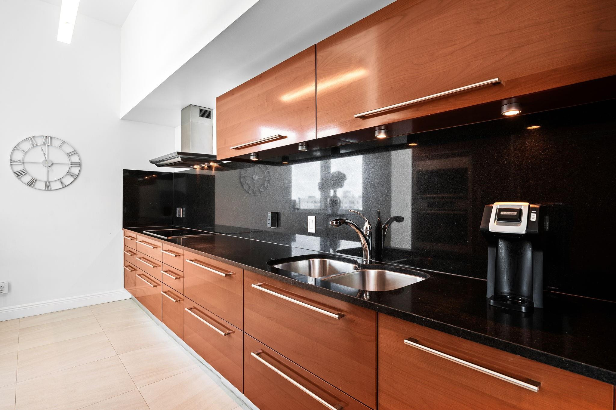 LAS OLAS BEACH CLUB - Residential