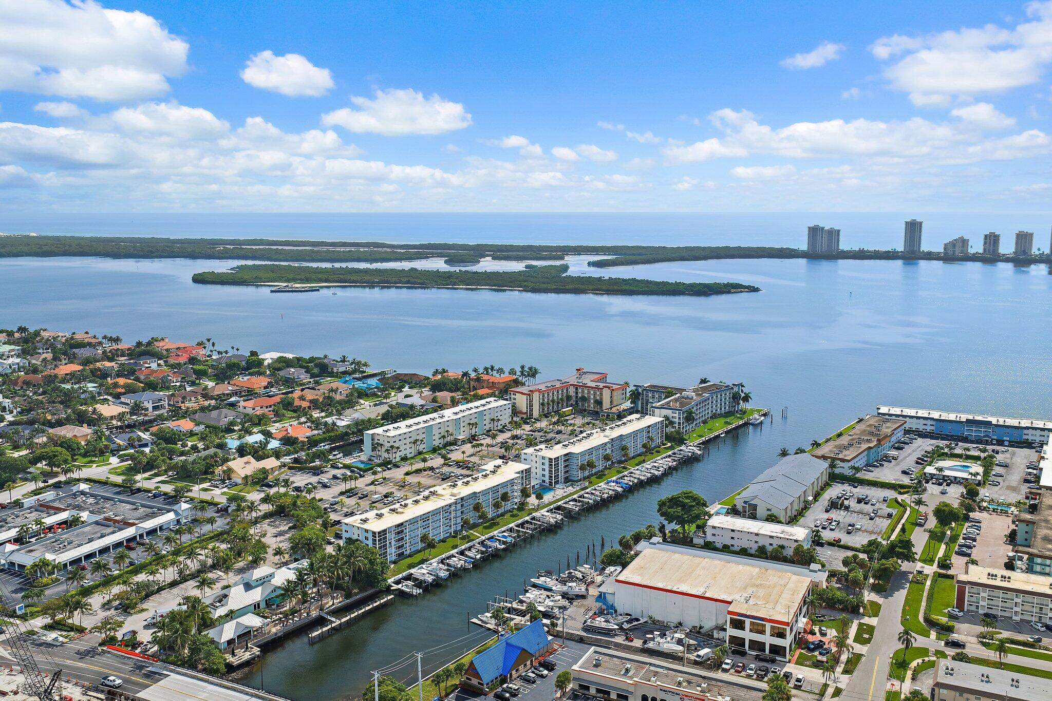 100 PARADISE HARBOUR Boulevard 202