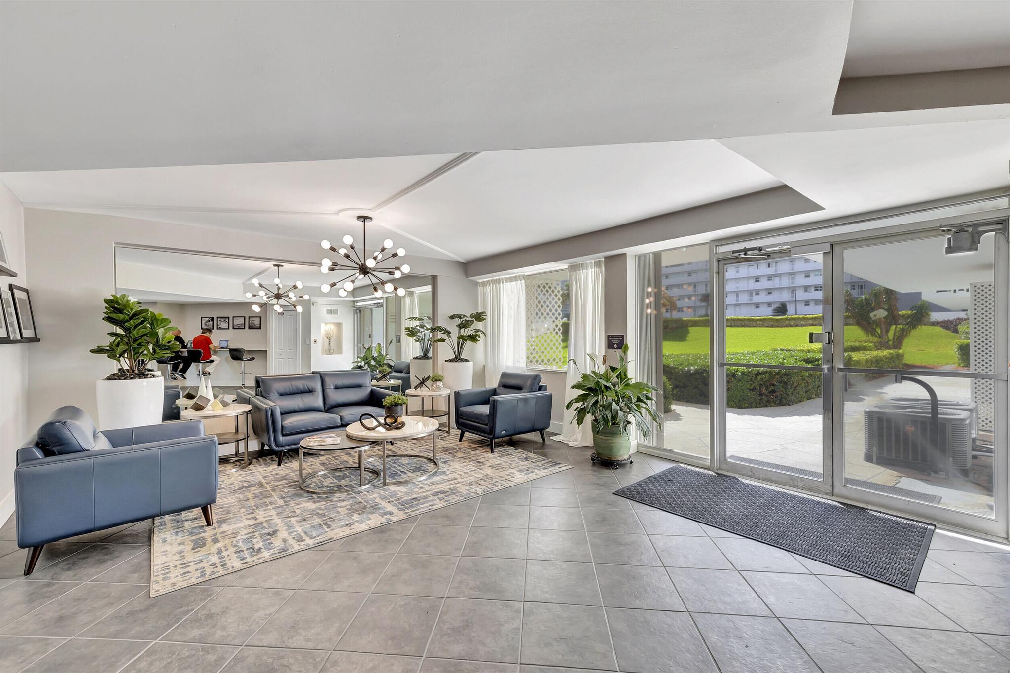 1900 S Ocean Drive 1702