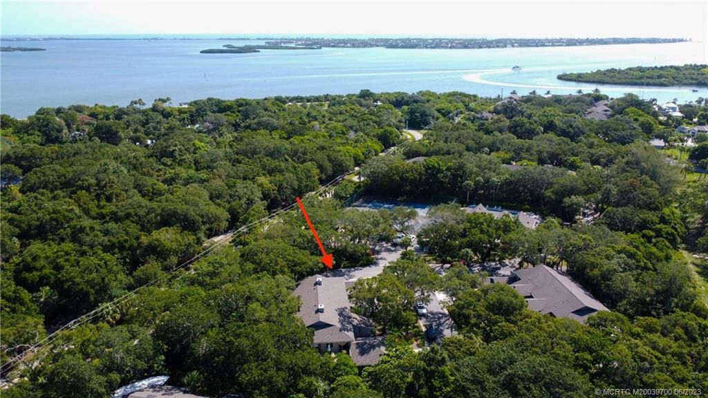 Photo of 5300 SE Schooner Oaks Way, Stuart, FL 34997 (MLS # B26022378)