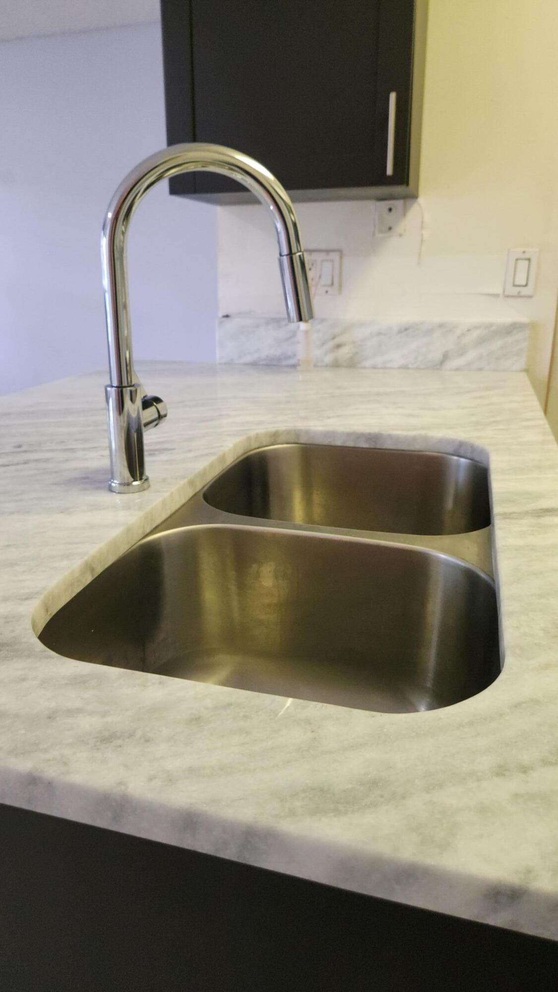 View photos, virtual tours, details... 1227 SW 46TH Avenue 305