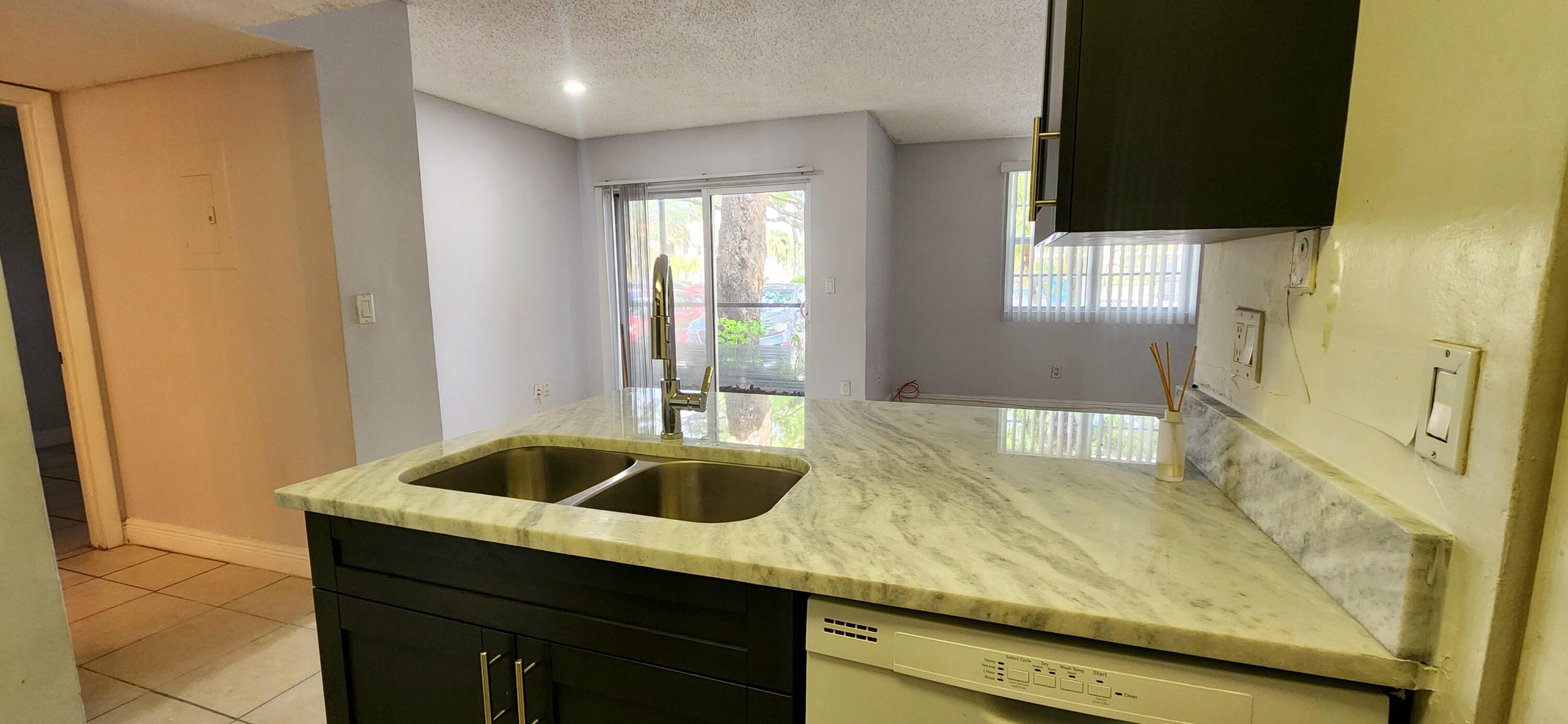 View photos, virtual tours, details... 1227 SW 46TH Avenue 305