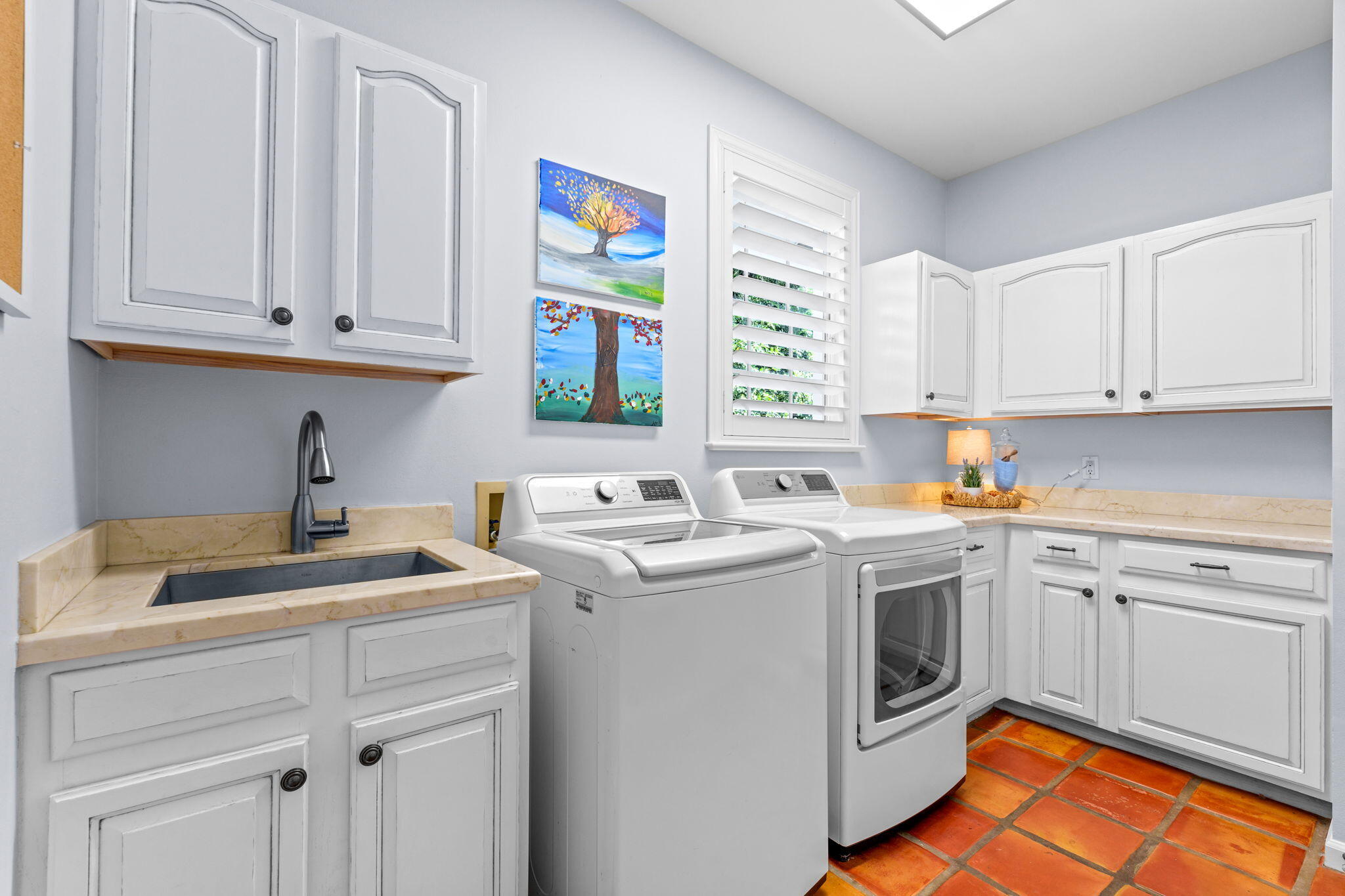 LAKEFIELD OF THE LANDINGS AT WELLINGTON PL 3A - Residential