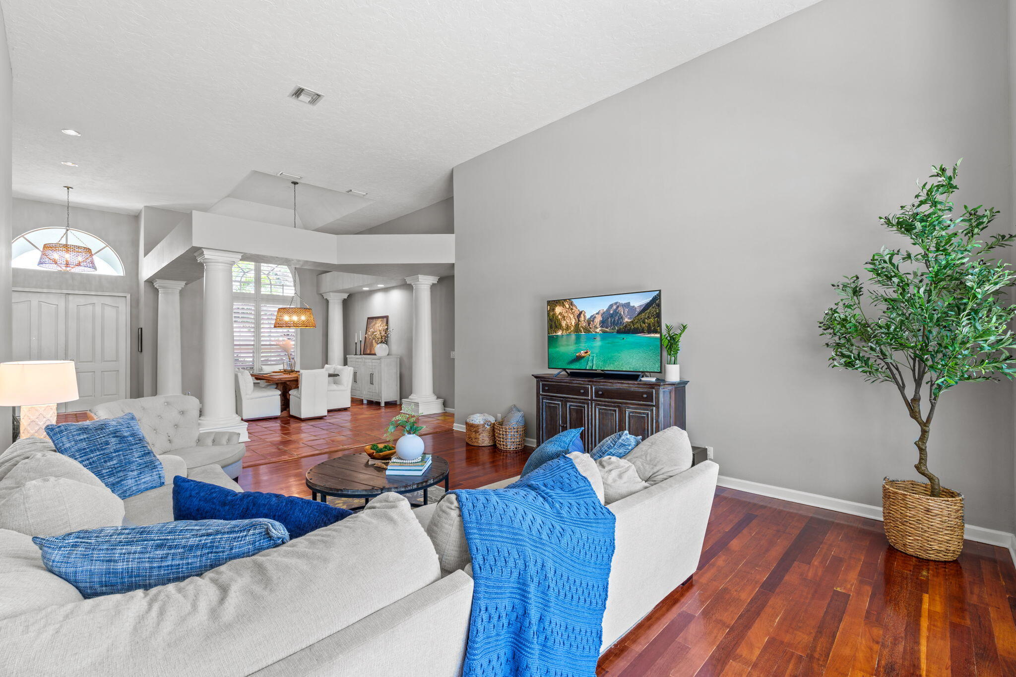 LAKEFIELD OF THE LANDINGS AT WELLINGTON PL 3A - Residential