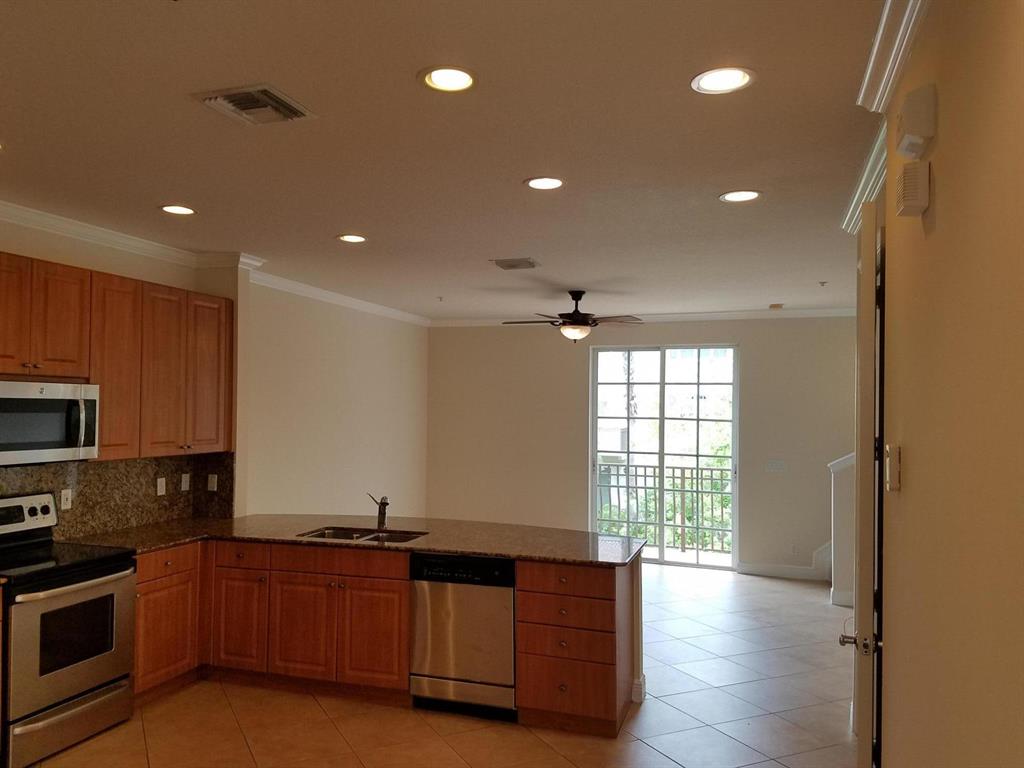 OSCEOLA WOODS - Residential Lease