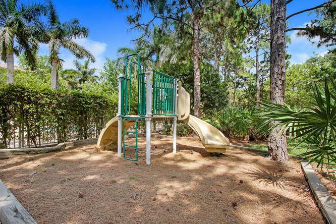 OSCEOLA WOODS - Residential Lease