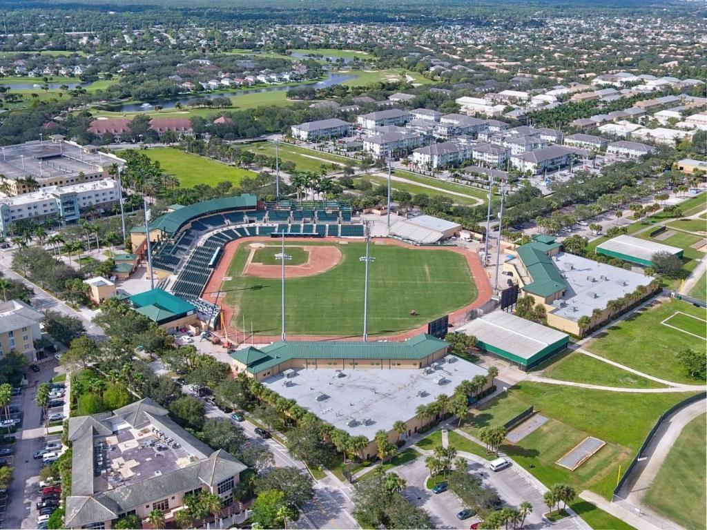 OSCEOLA WOODS - Residential Lease