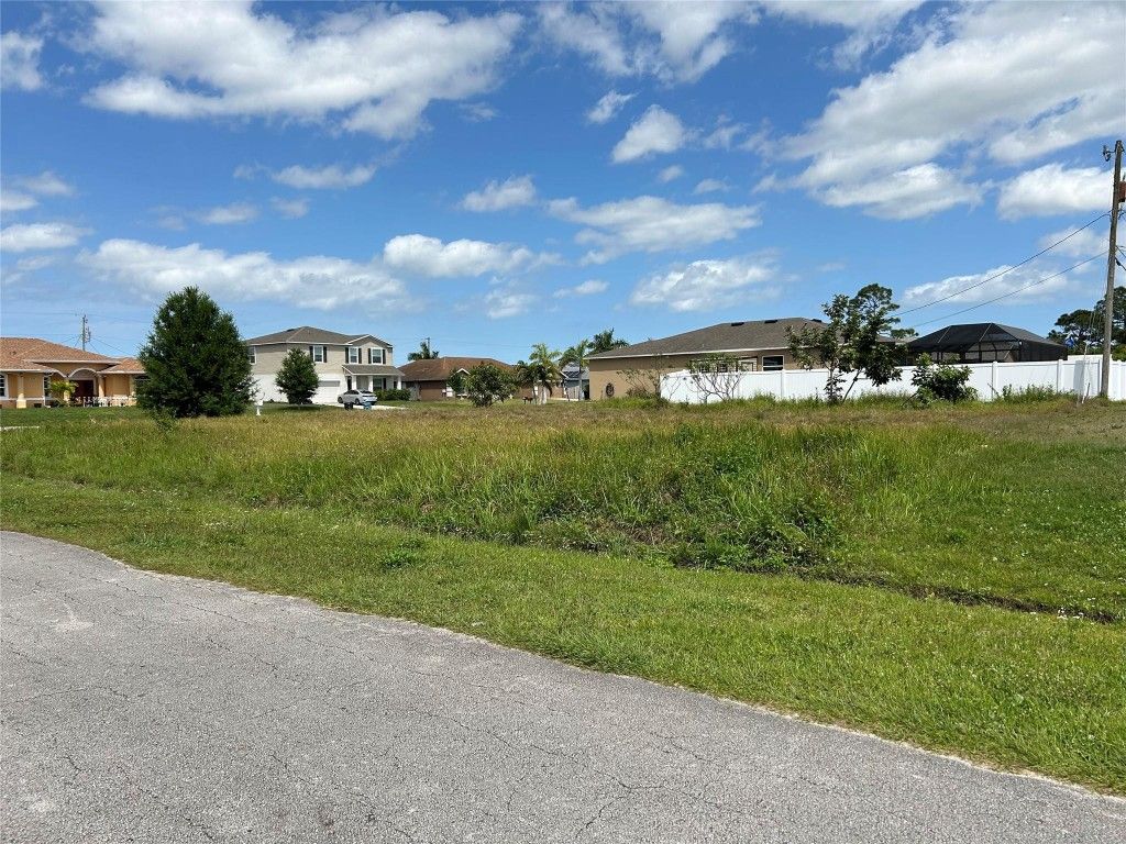Photo of 1086 SW Fisherman Avenue, Port Saint Lucie, FL 34953 (MLS # F10432897)