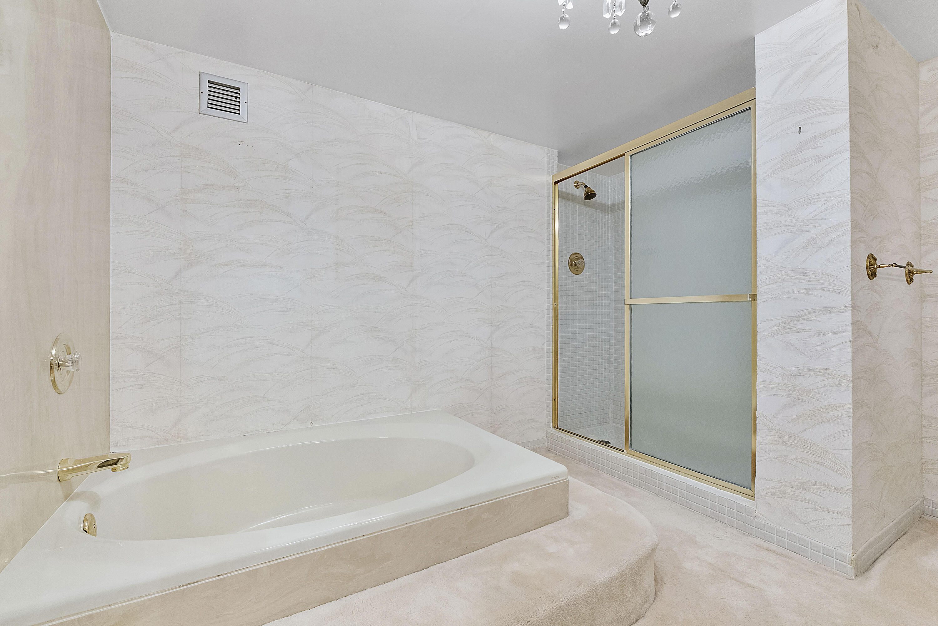 AQUARIUS CONDO - Residential