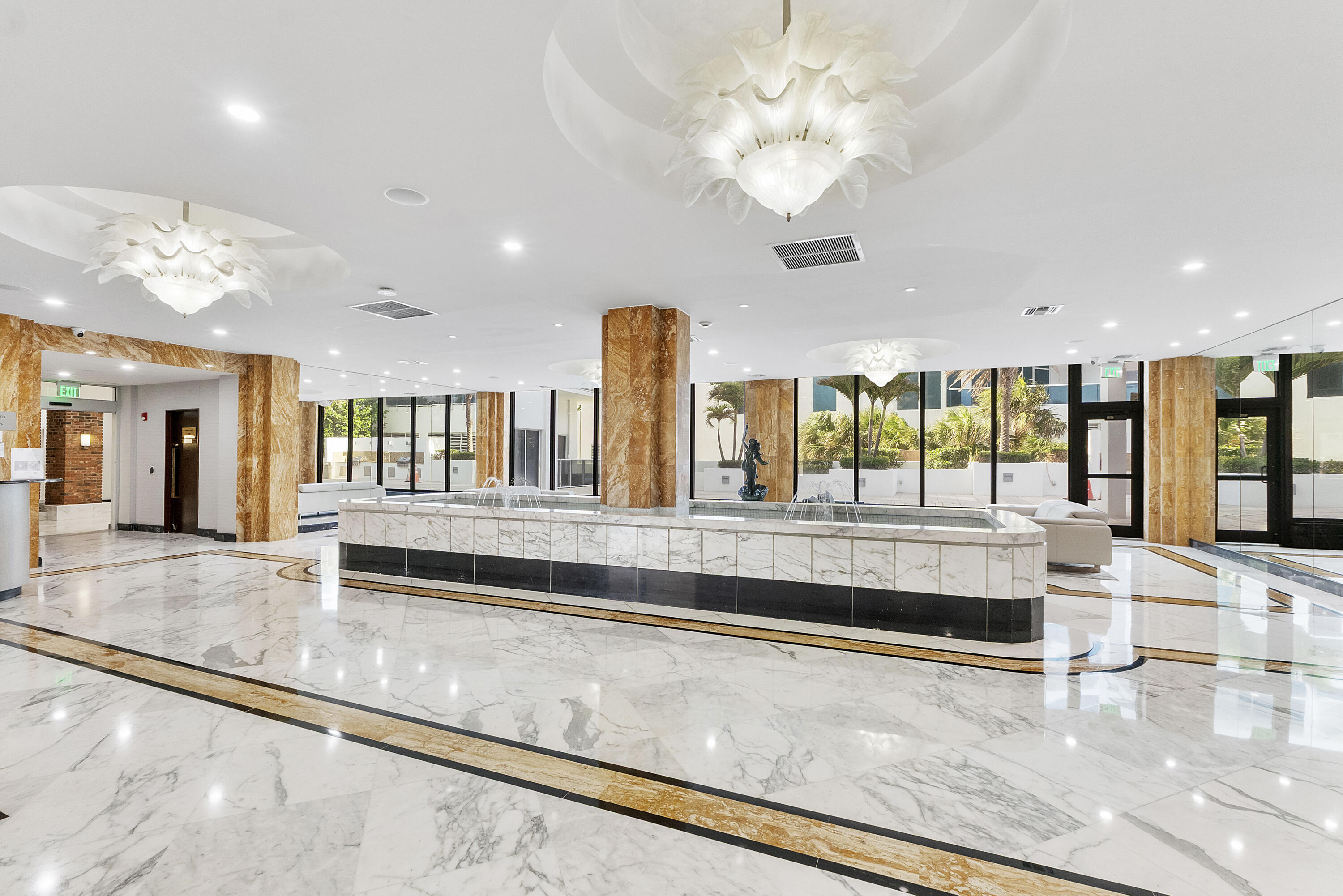 AQUARIUS CONDO - Residential