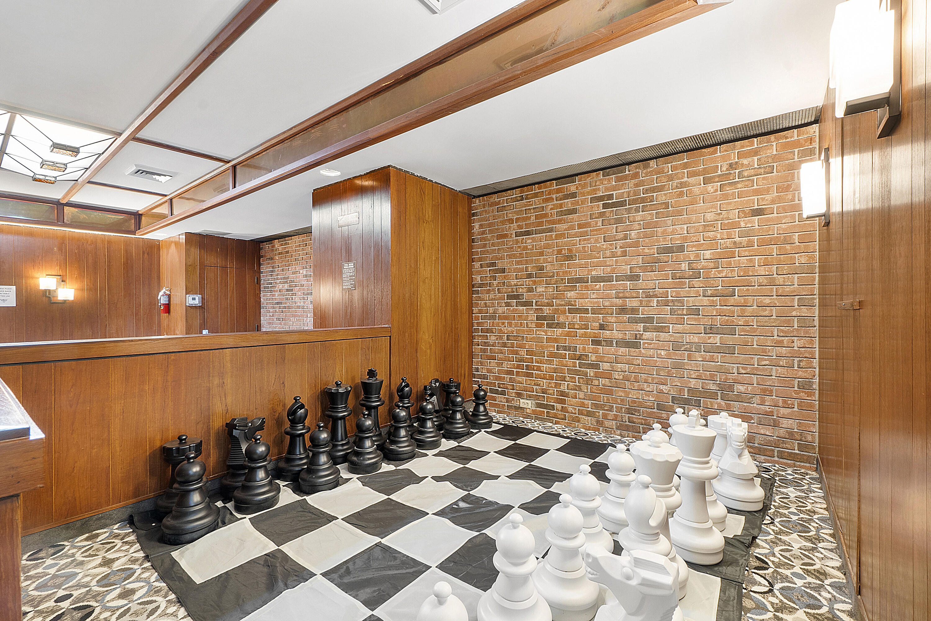 AQUARIUS CONDO - Residential