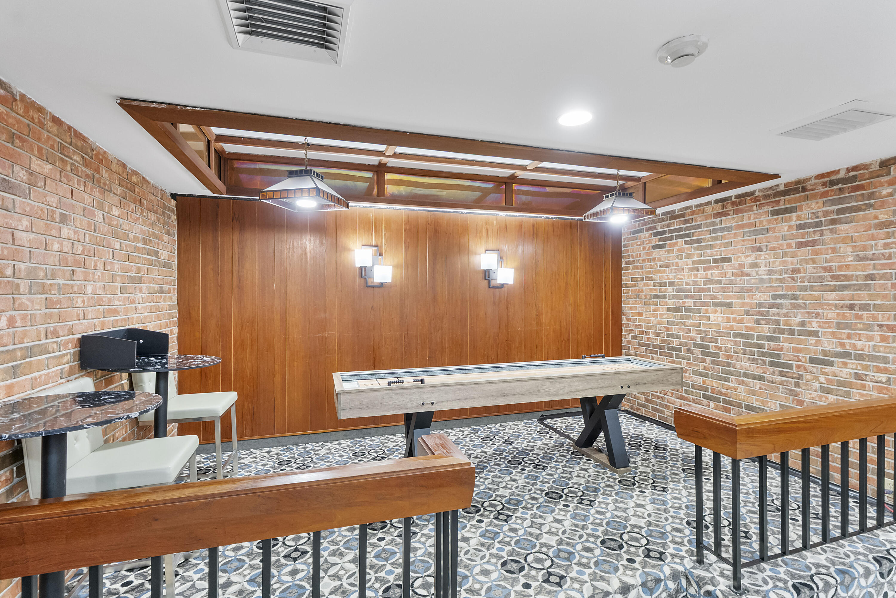 AQUARIUS CONDO - Residential