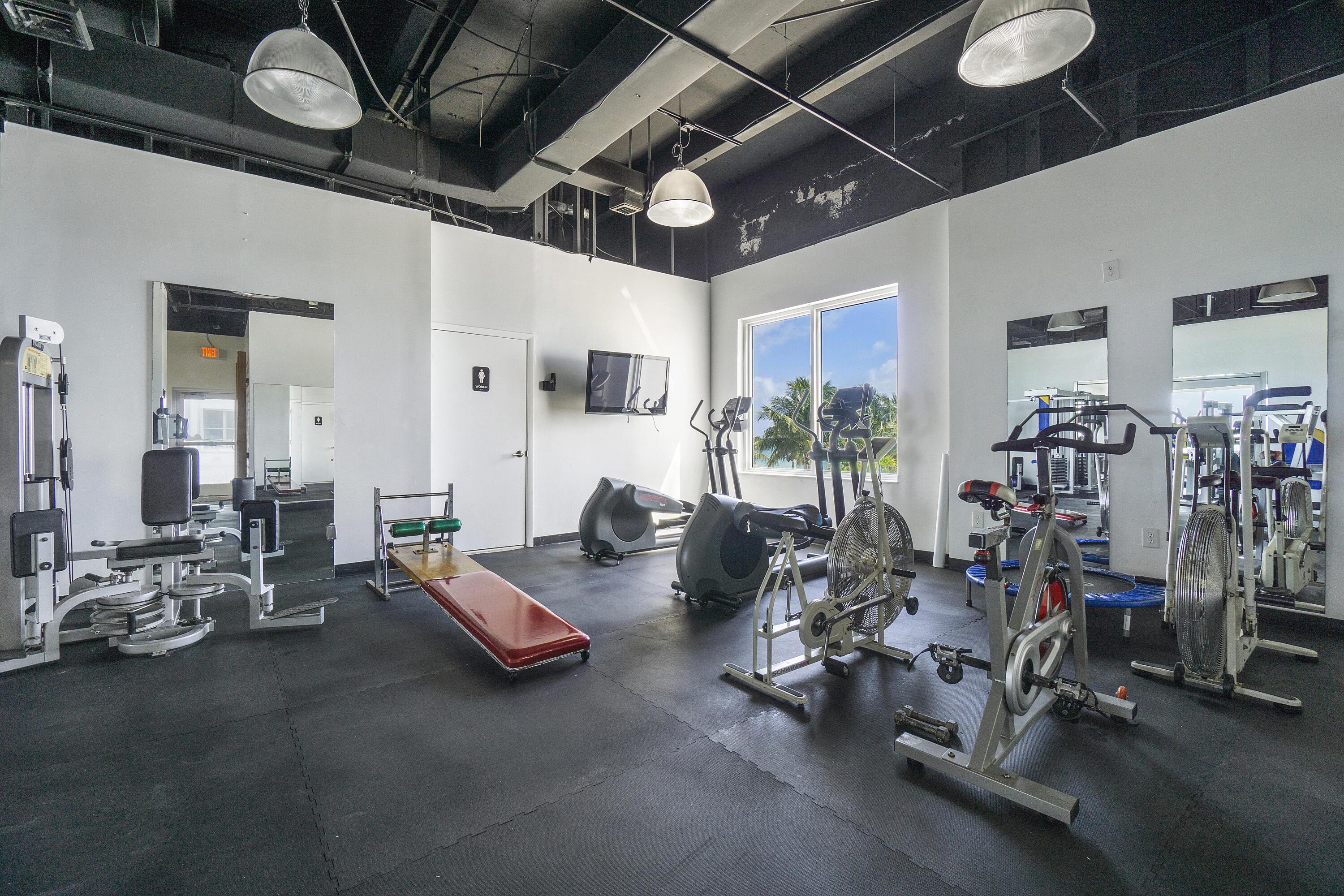 AQUARIUS CONDO - Residential