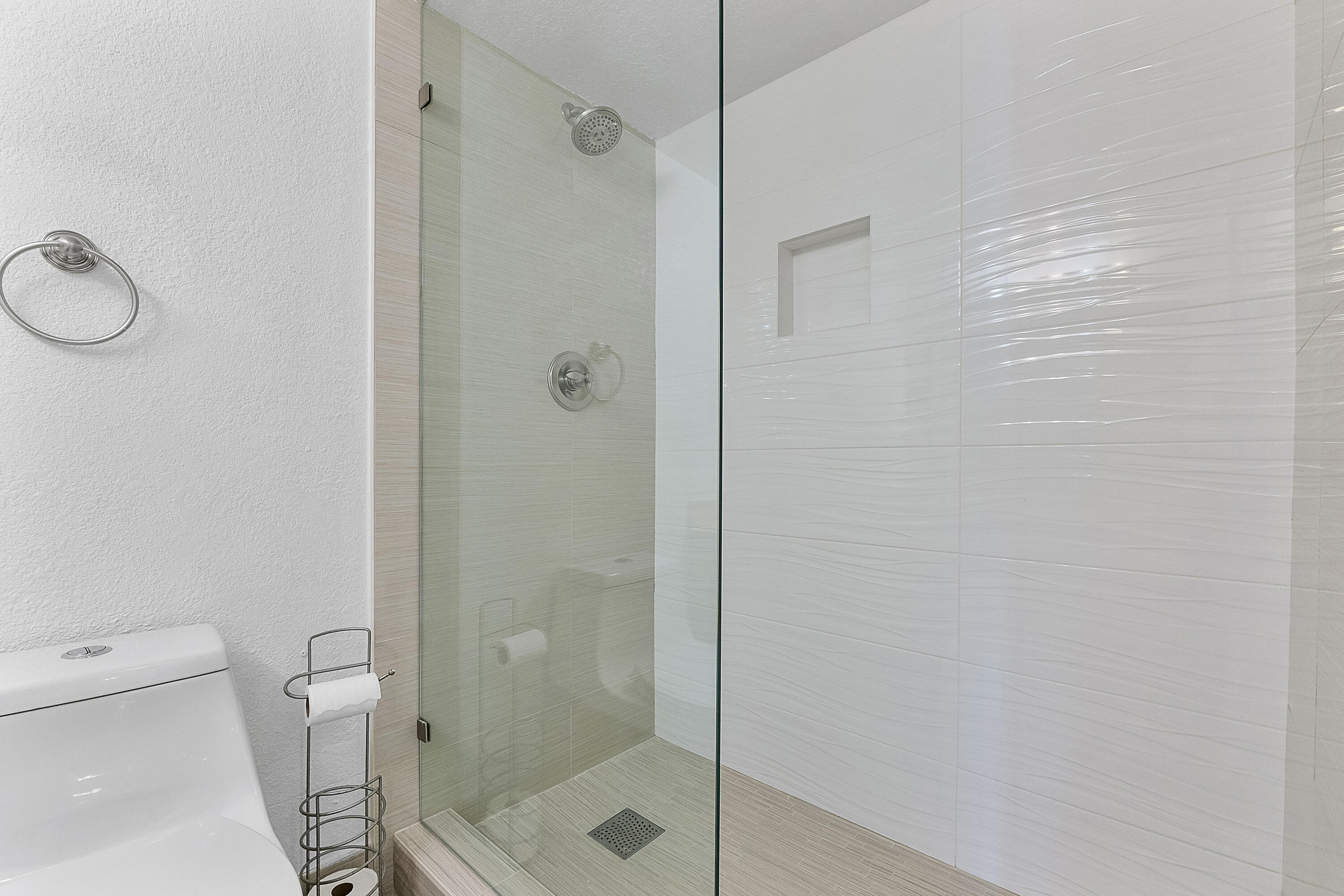 AQUARIUS CONDO - Residential