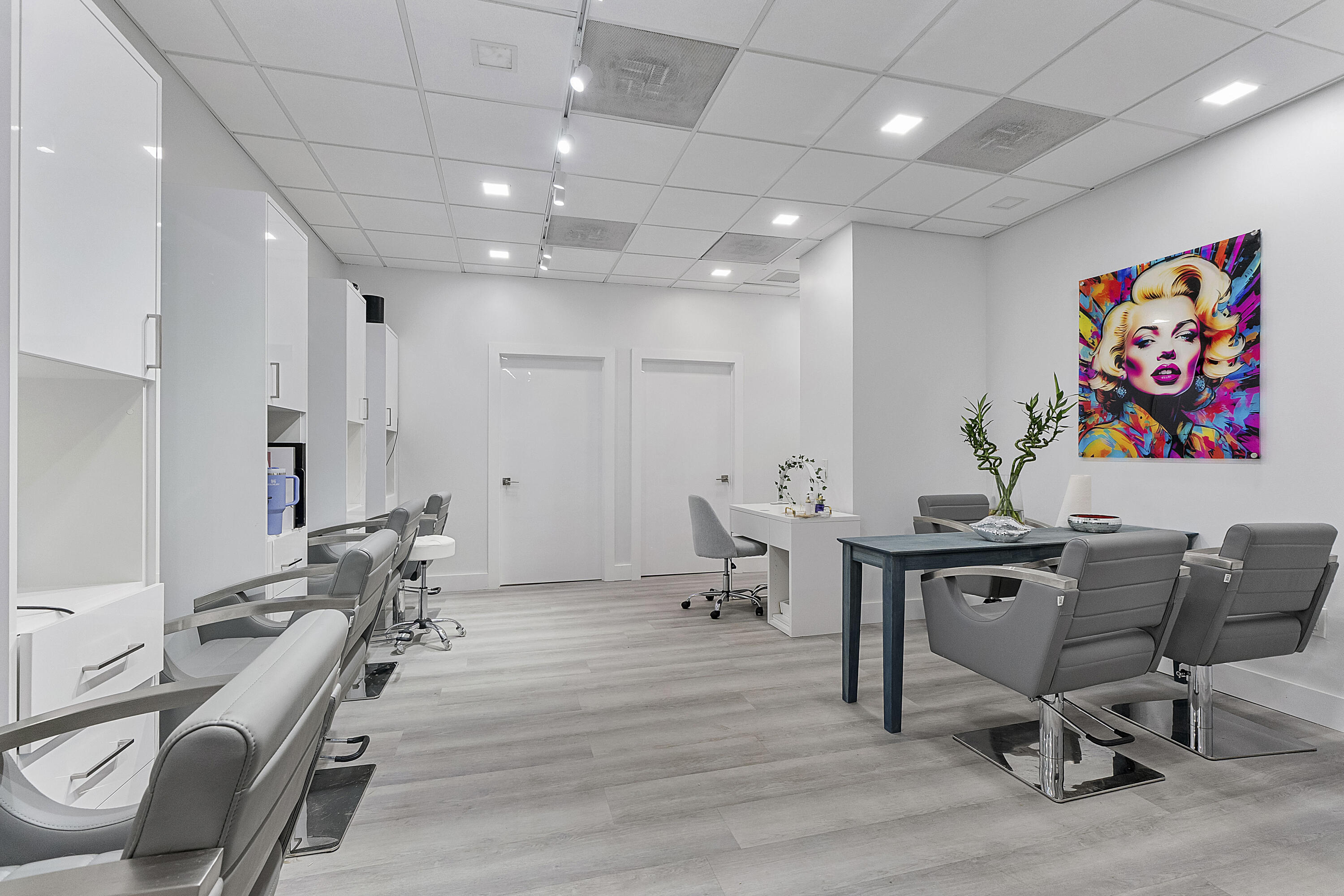 AQUARIUS CONDO - Residential