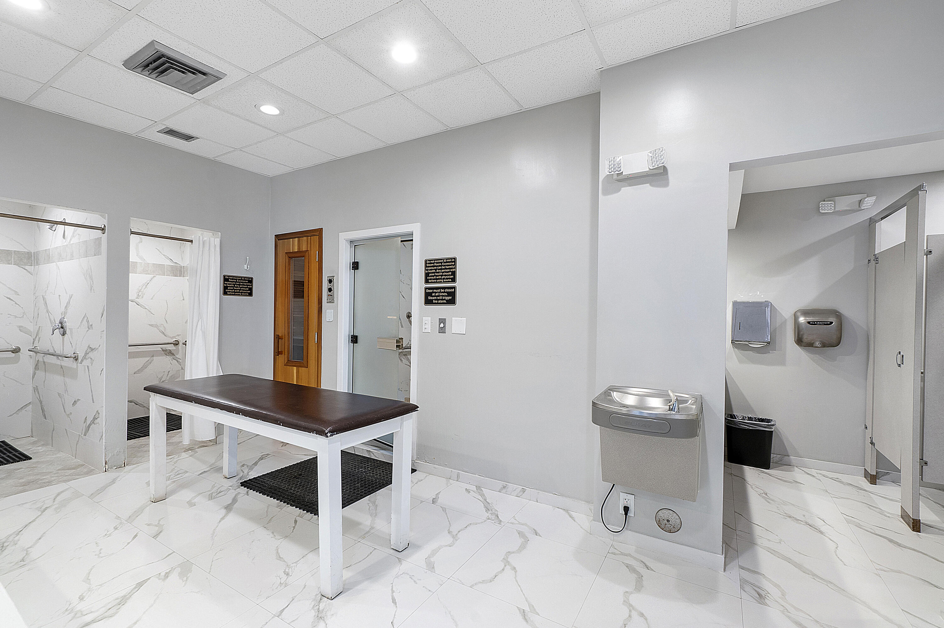 AQUARIUS CONDO - Residential