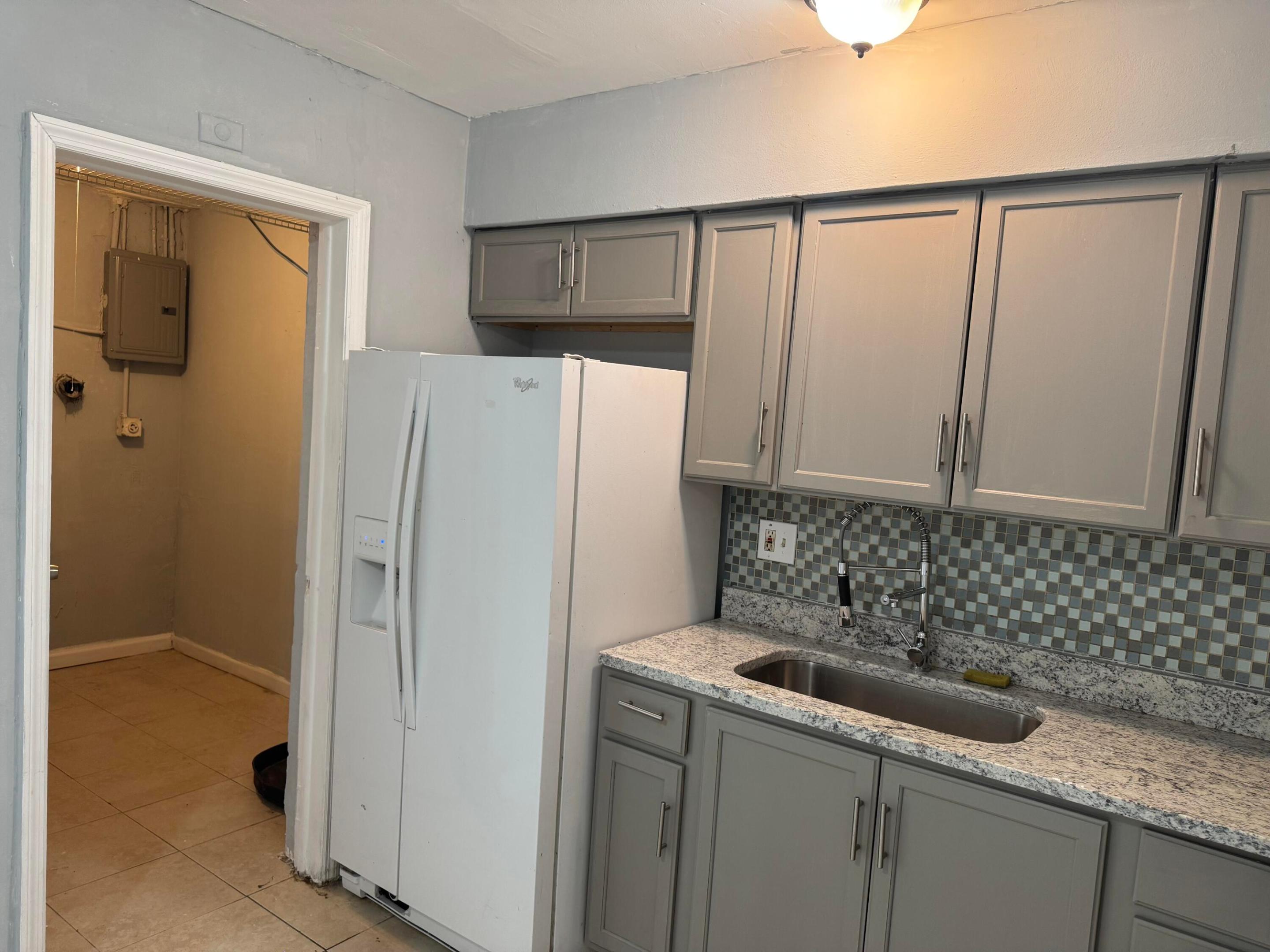 SPRINGBANK PARK SEC 2 - Residential Lease