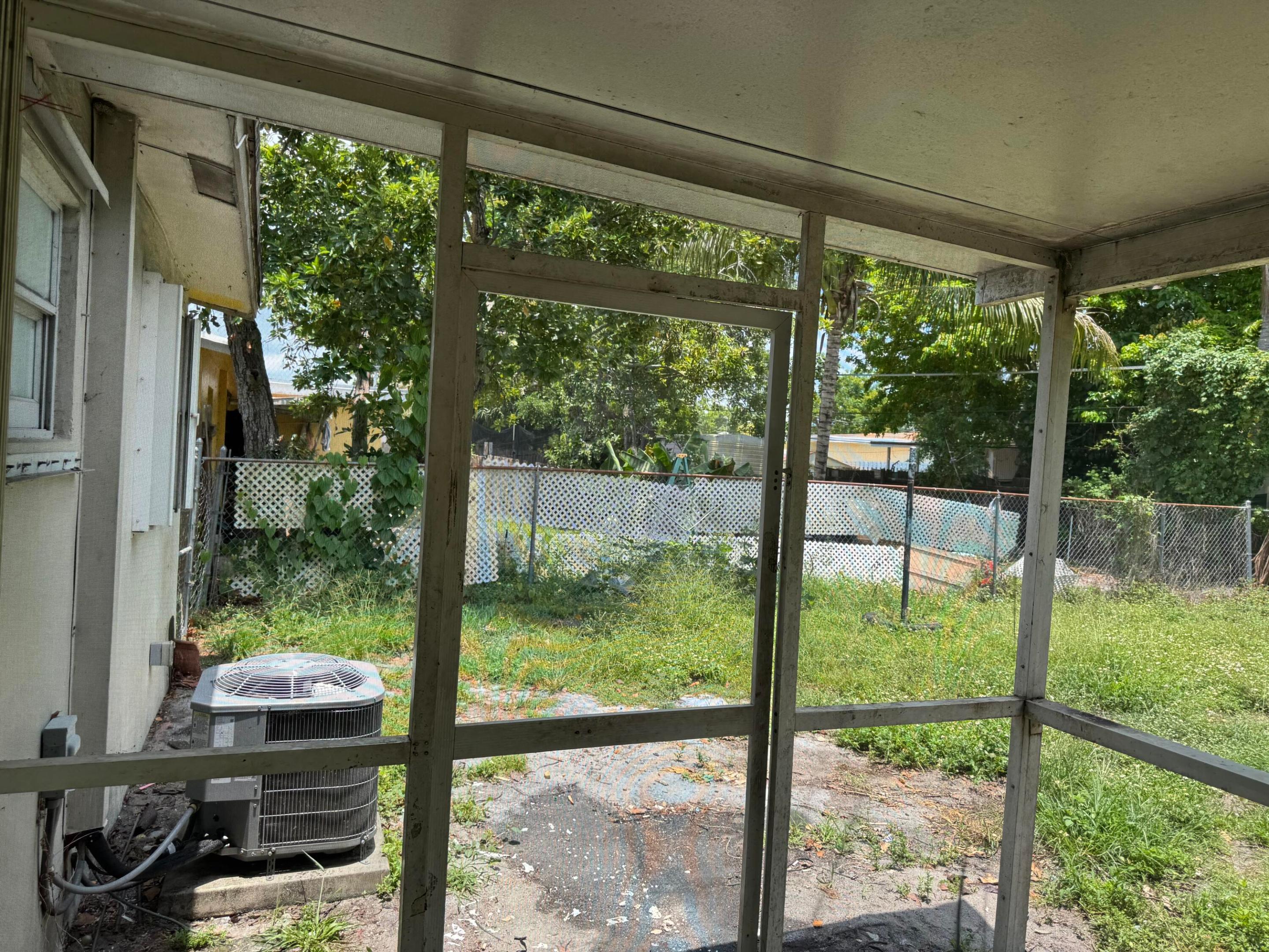 SPRINGBANK PARK SEC 2 - Residential Lease