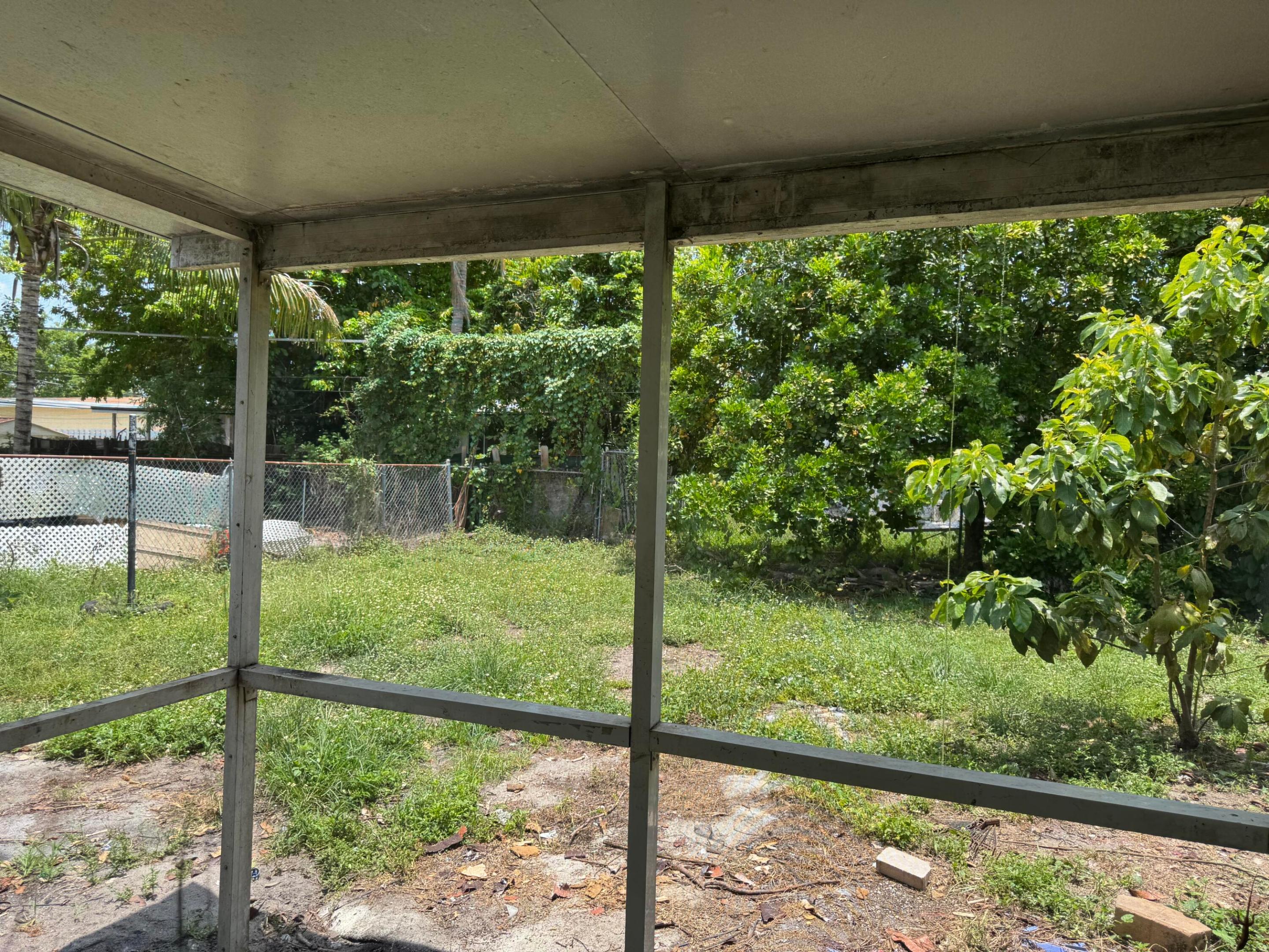 SPRINGBANK PARK SEC 2 - Residential Lease