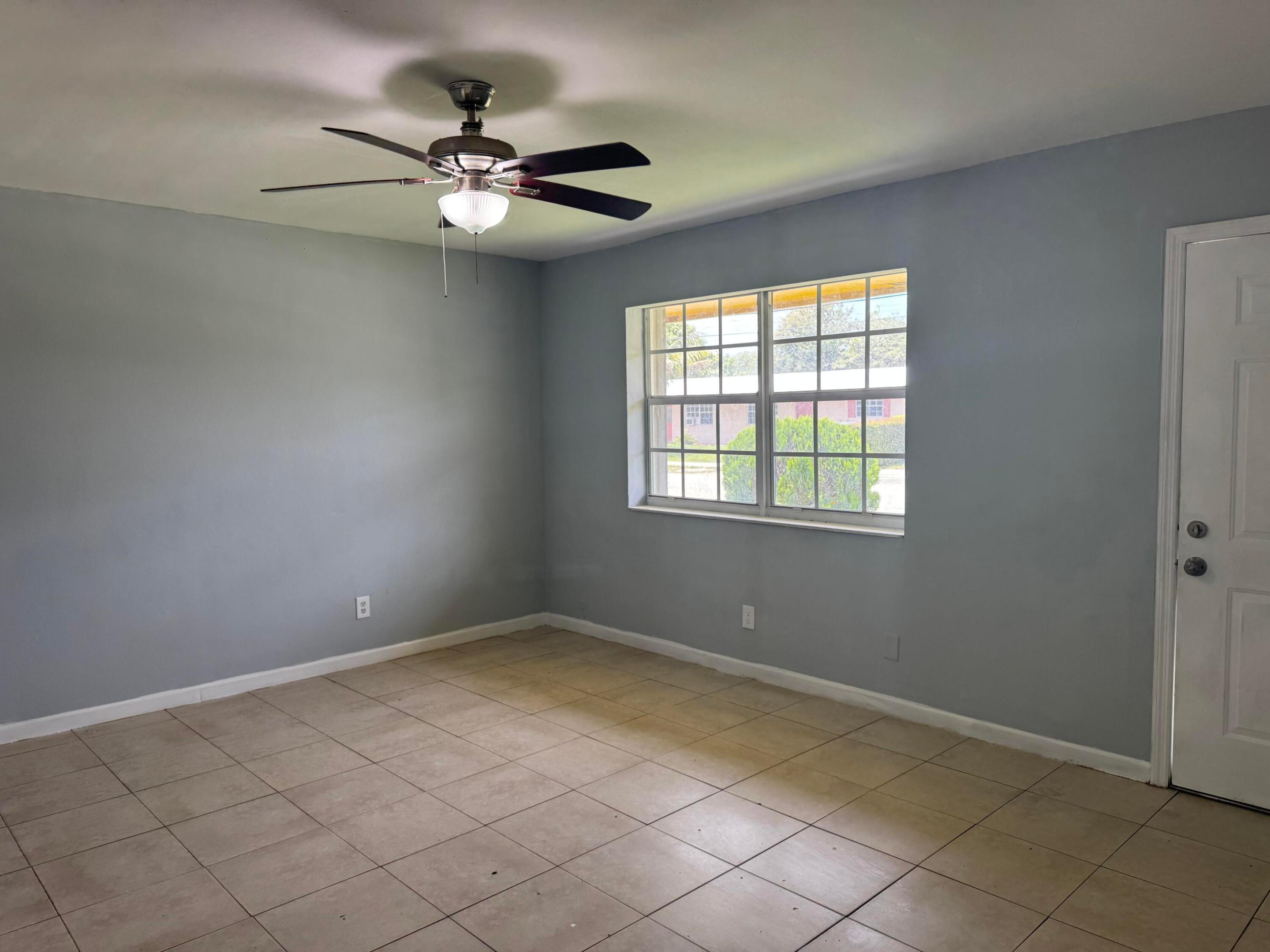 SPRINGBANK PARK SEC 2 - Residential Lease