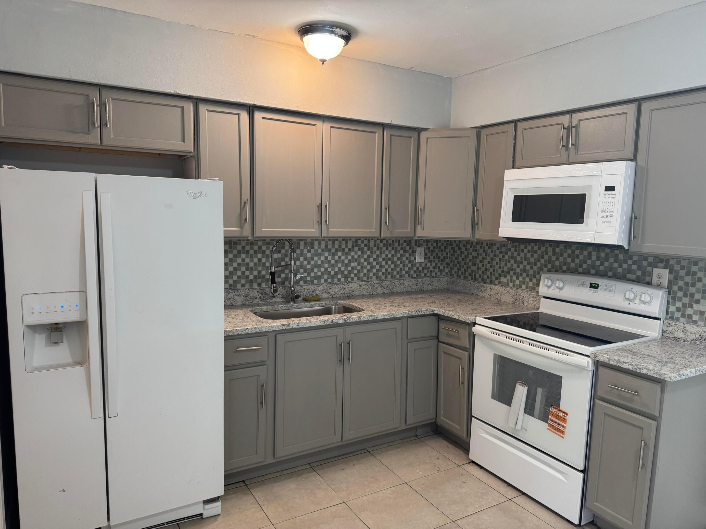 SPRINGBANK PARK SEC 2 - Residential Lease