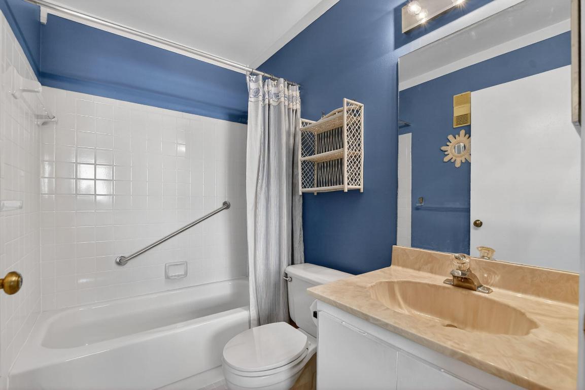 WHISPER WALK - Residential Lease