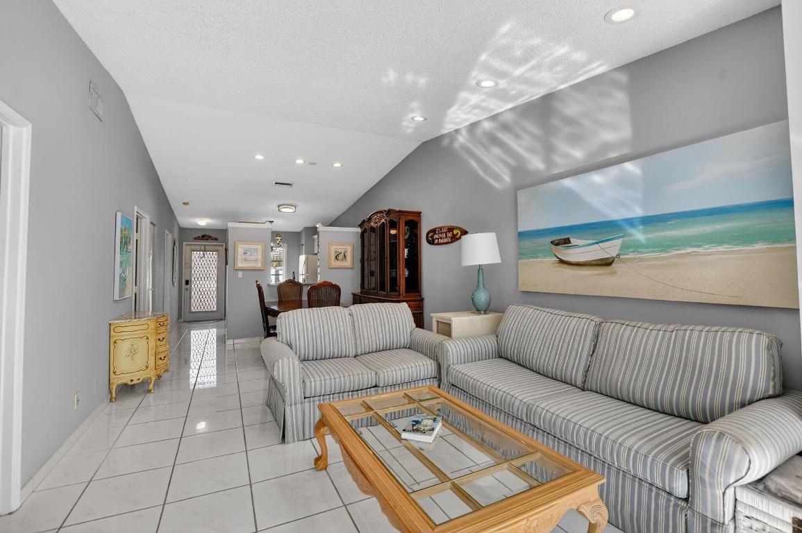 WHISPER WALK - Residential Lease