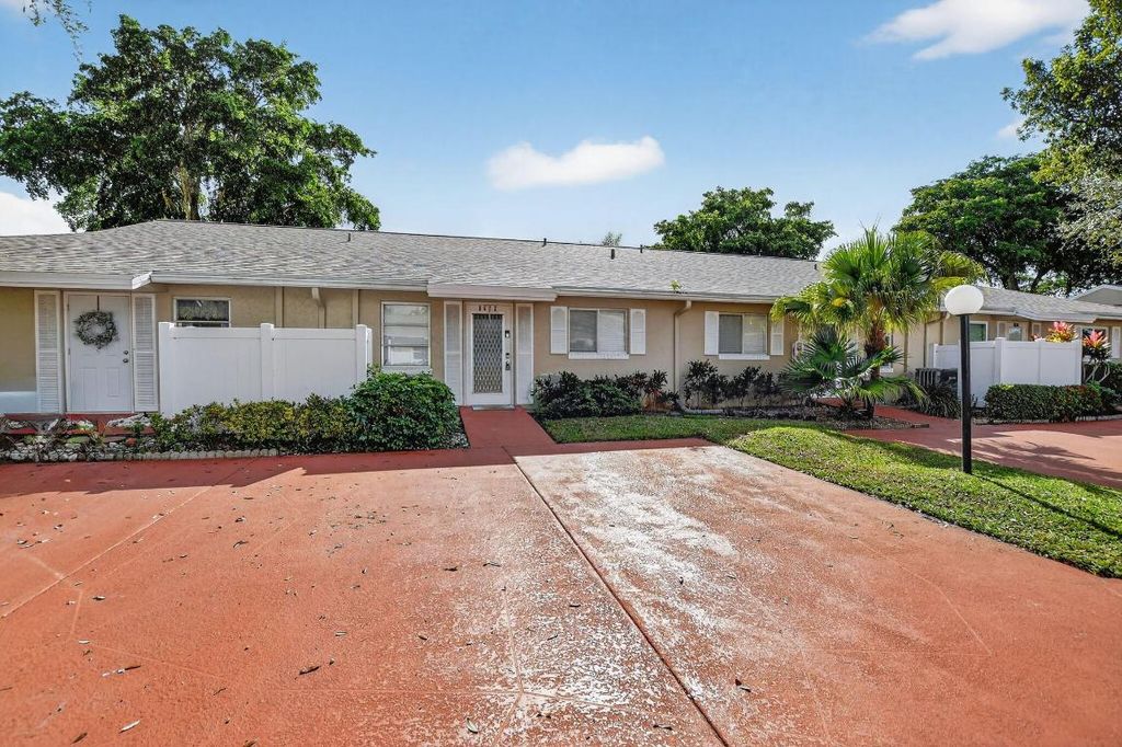 Photo of 8622 Dreamside Lane, Boca Raton, FL 33496 (MLS # R11152114)