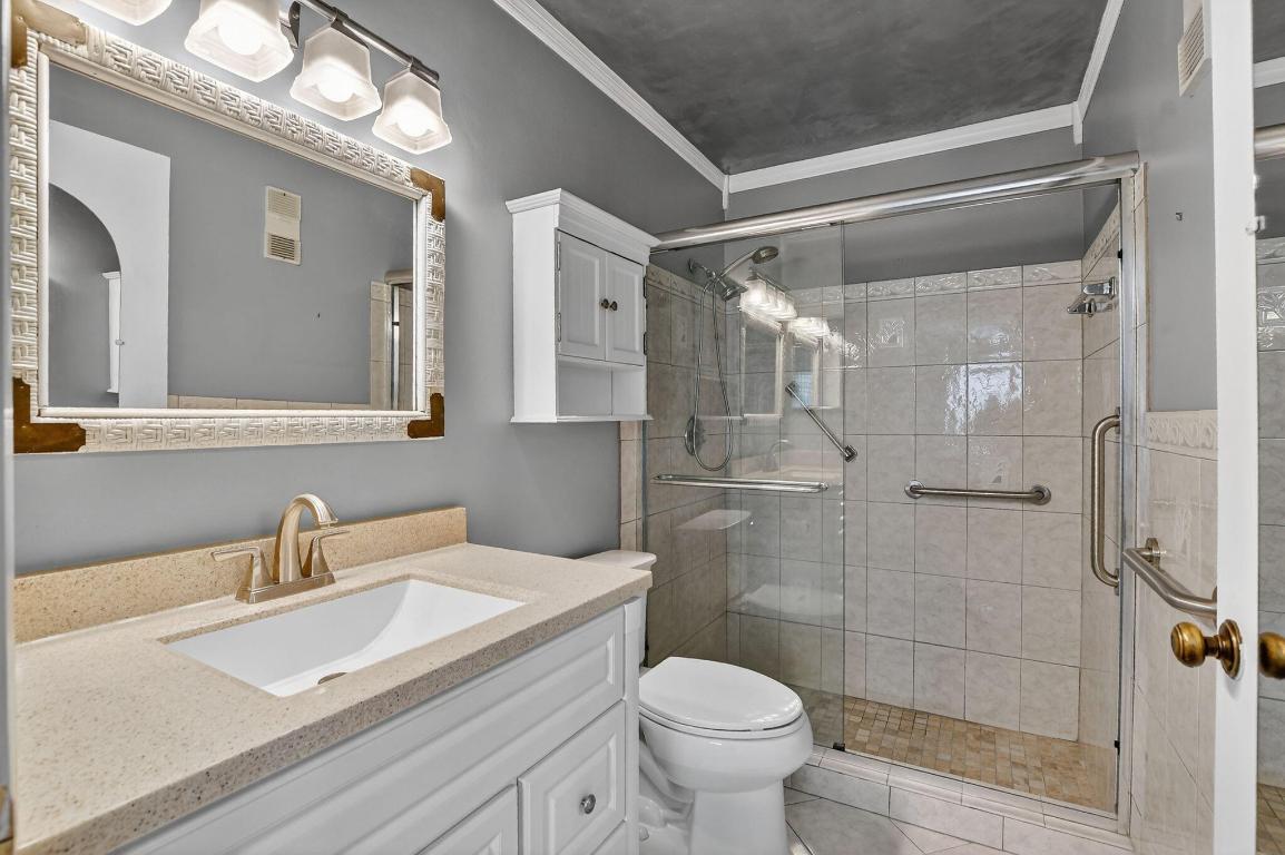 WHISPER WALK - Residential Lease