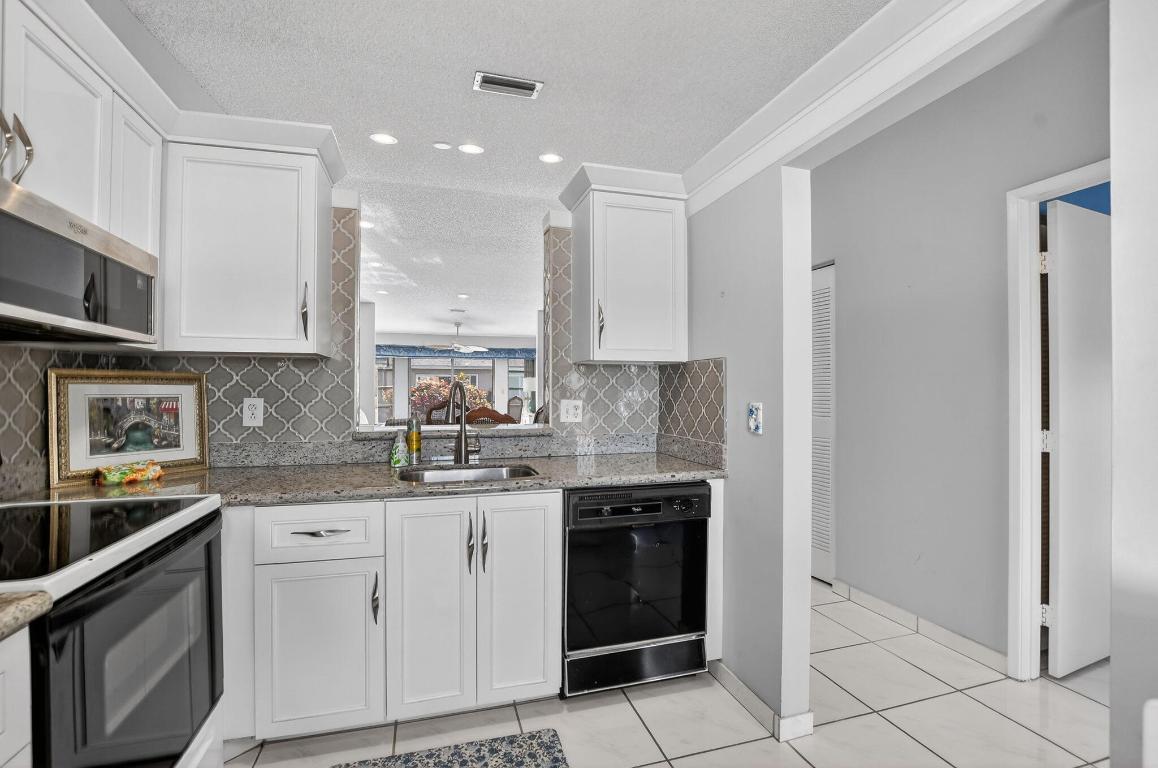 WHISPER WALK - Residential Lease