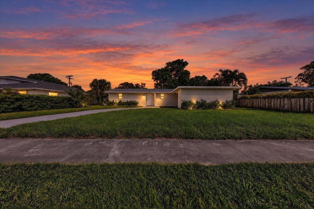 Photo of 1463 8th Street, West Palm Beach, FL 33401 (MLS # B26094021)