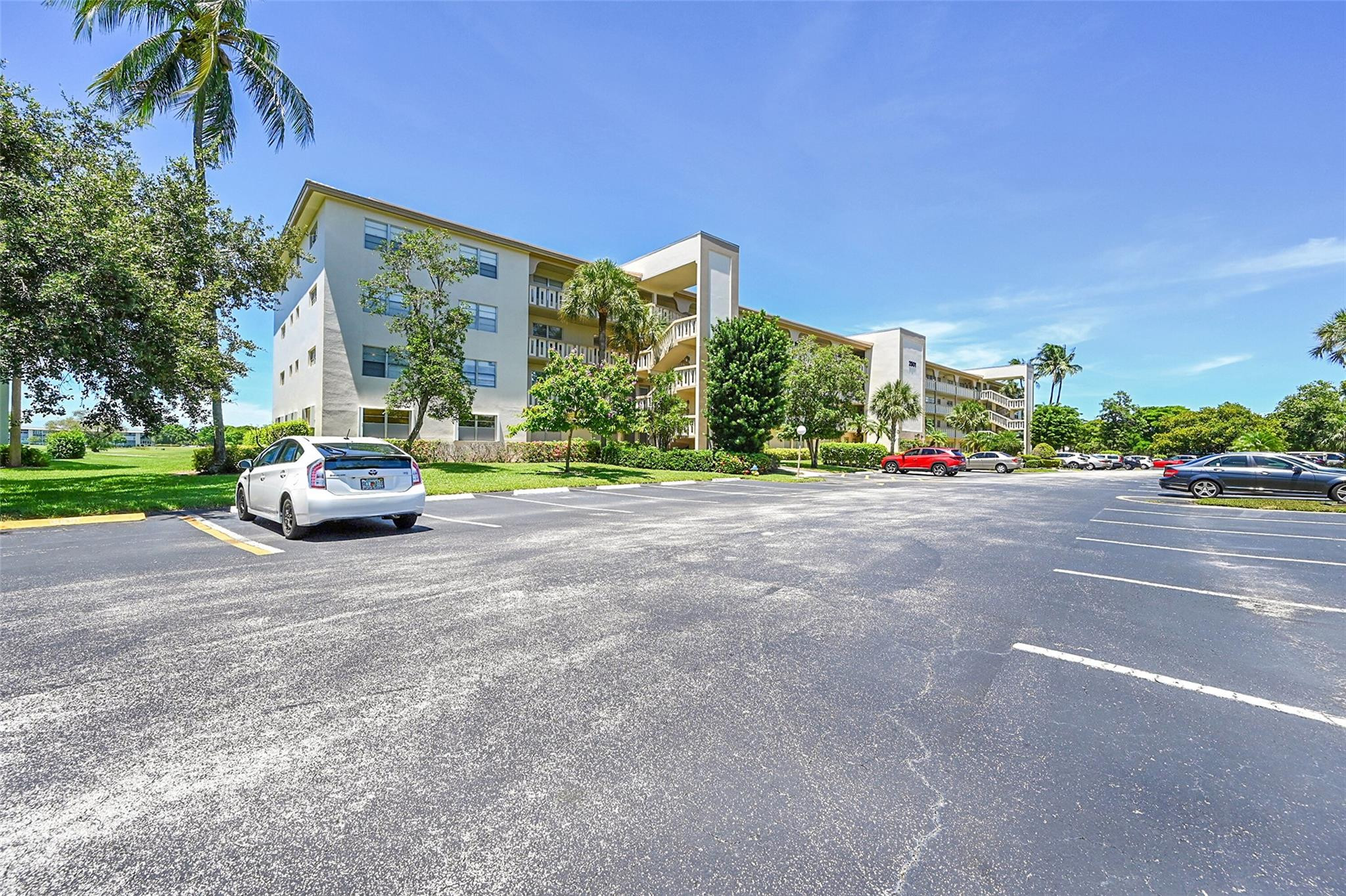 WYNMOOR VILLAGE - Residential