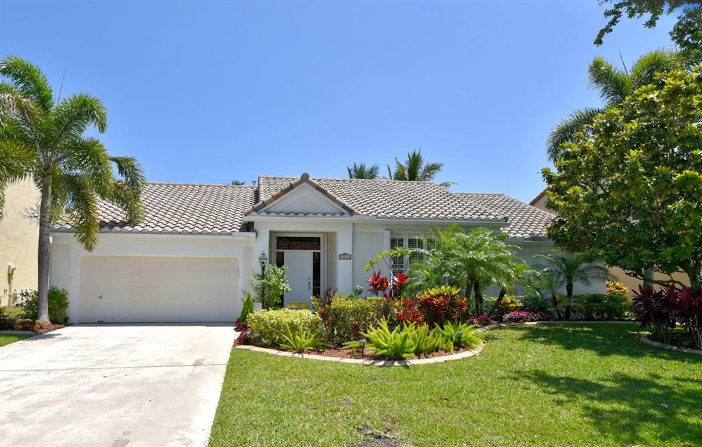 Photo of 10232 Hunt Club Lane, Palm Beach Gardens, FL 33418 (MLS # R10708228)