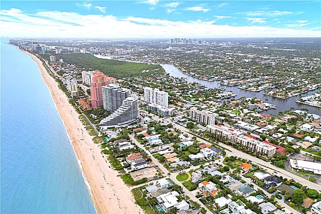 FOUNTAINS ON OCEAN BOULEVARD - Residential Lease