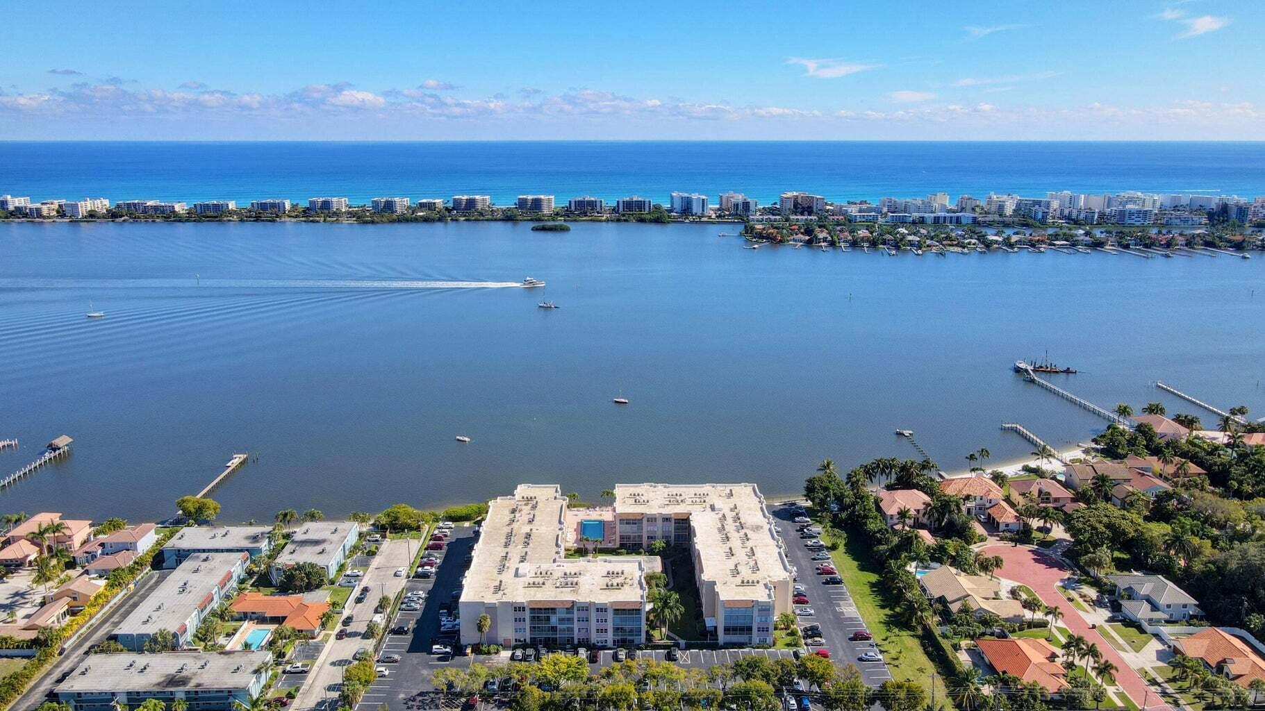 1502 S Lakeside Drive #401