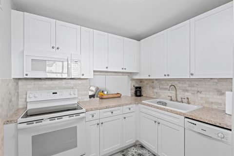 2811 S Garden Drive 306 Lake Worth FL 33461