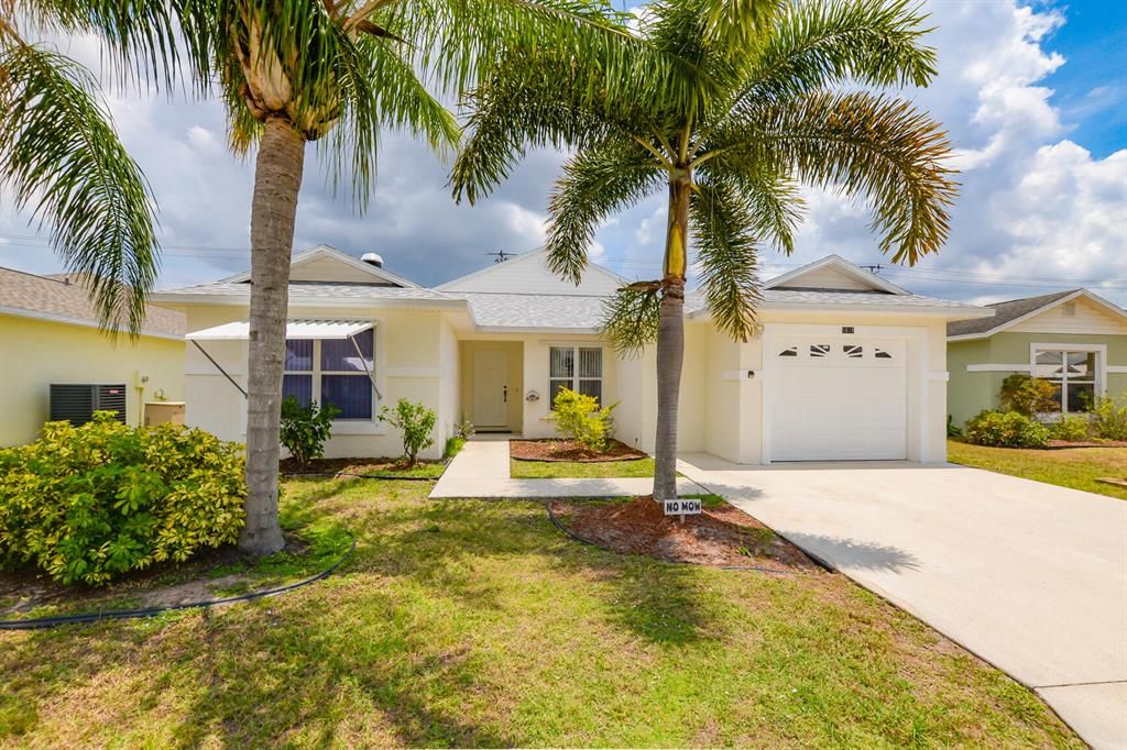 Photo of 6618 Alemendra, Fort Pierce, FL 34951 (MLS # R10801932)