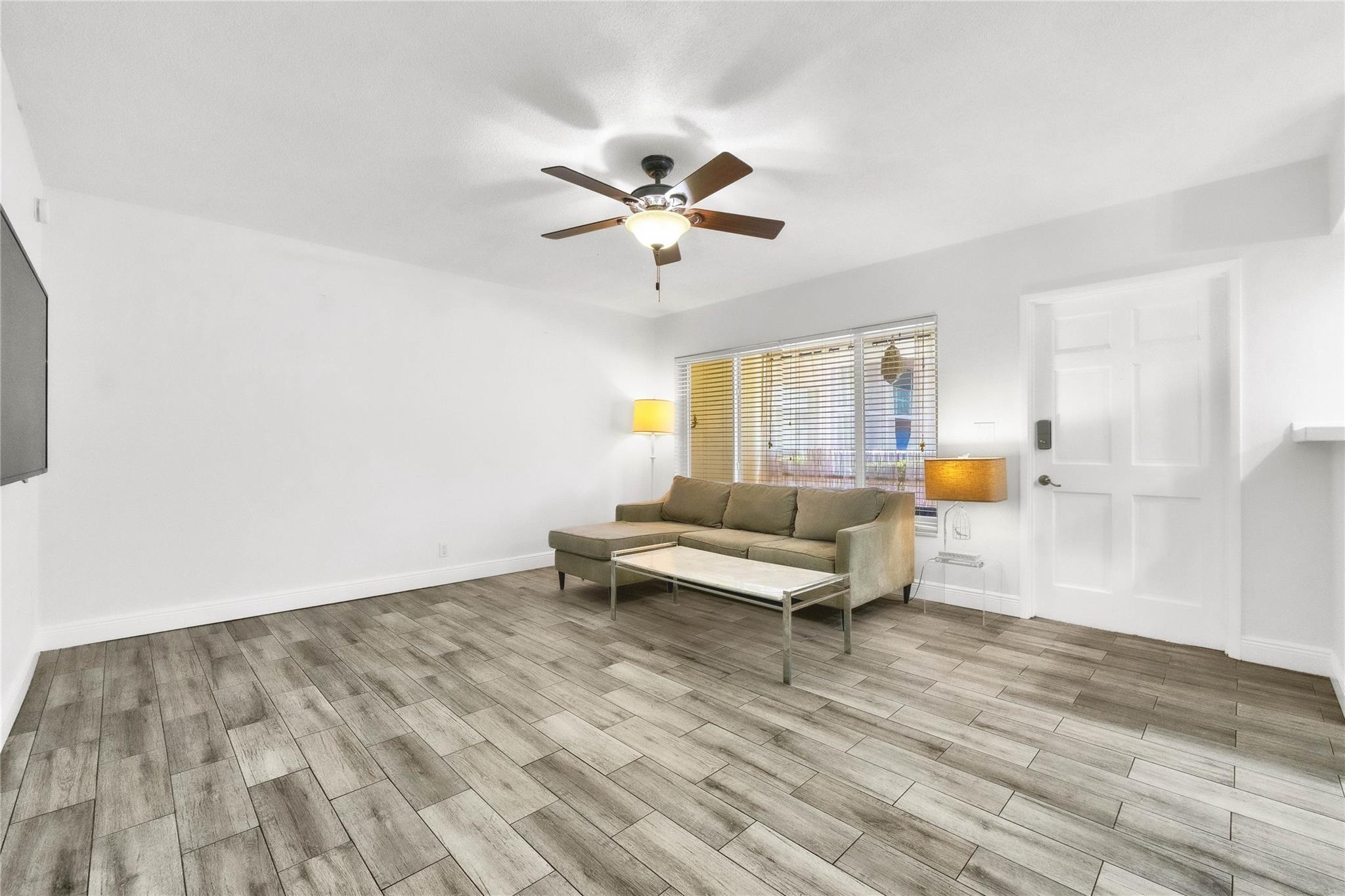 100 SE 6th Ave 104