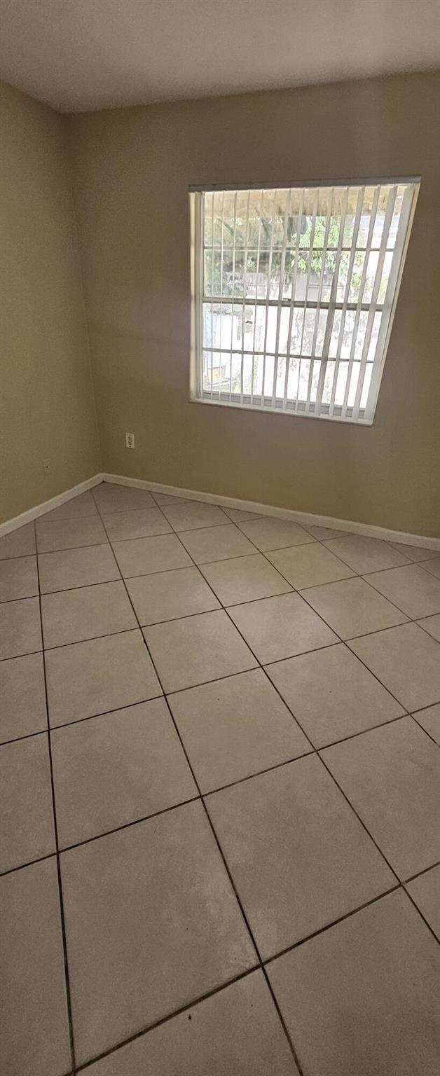 MODEL LAND CO - Residential Lease