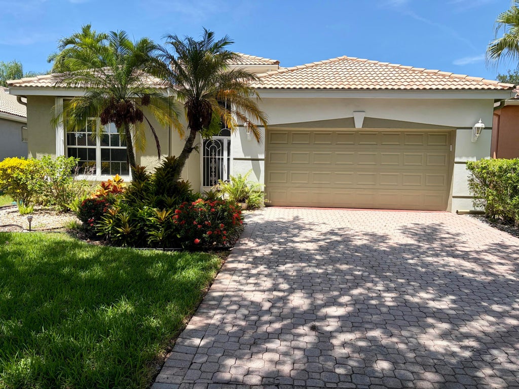 Photo of 10519 Copper Lake Drive, Boynton Beach, FL 33437 (MLS # B26065280)
