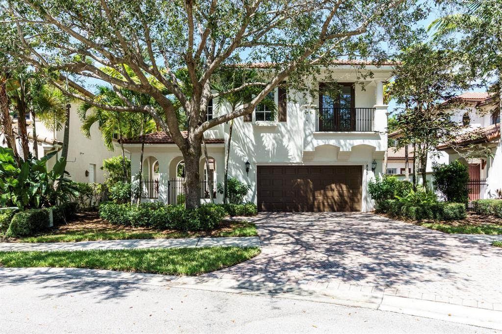 Photo of 885 Taft Court, Palm Beach Gardens, FL 33410 (MLS # R10744709)
