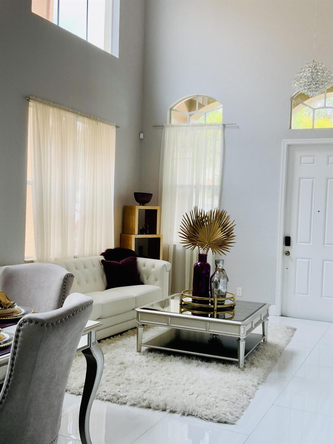 532 Gazetta Way