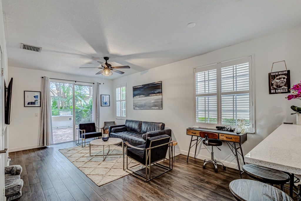 Photo of 404 Pumpkin Drive, Palm Beach Gardens, FL 33410 (MLS # R10962881)