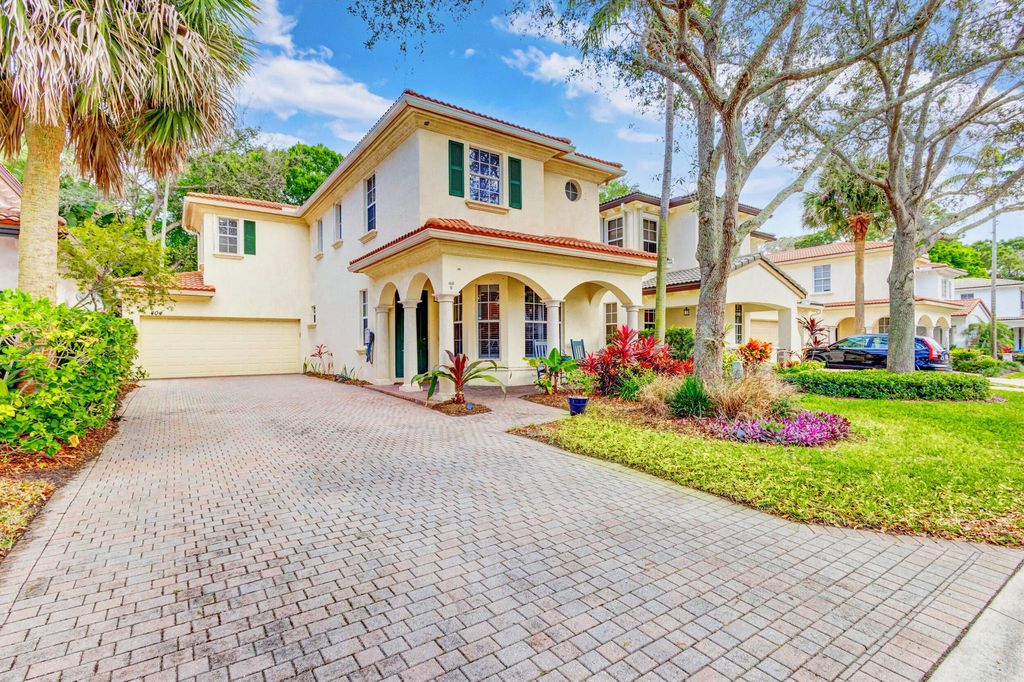 Photo of 404 Pumpkin Drive, Palm Beach Gardens, FL 33410 (MLS # R10962881)