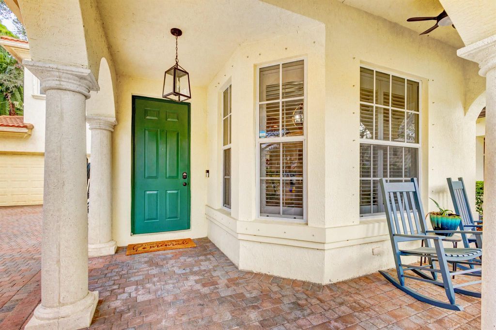 Photo of 404 Pumpkin Drive, Palm Beach Gardens, FL 33410 (MLS # R10962881)