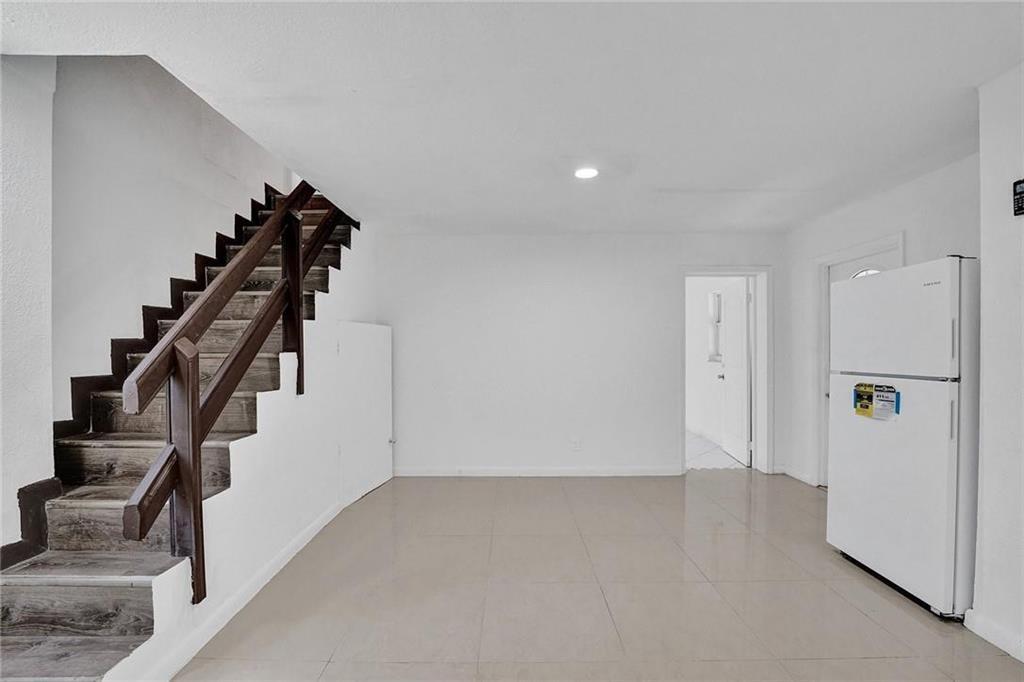 HOLLYWOOD PARK - Residential