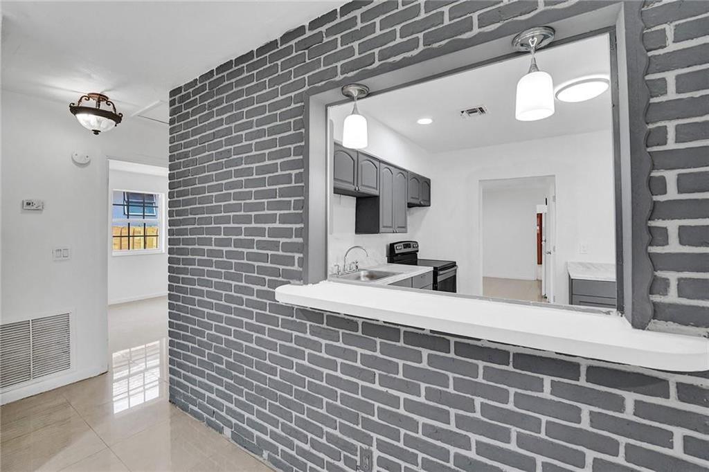 HOLLYWOOD PARK - Residential