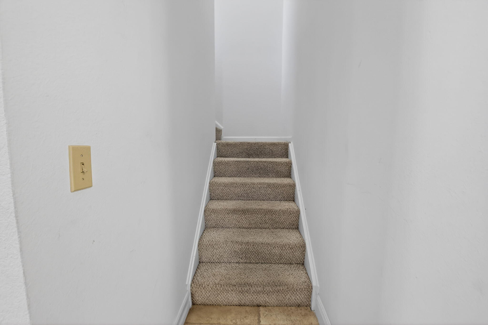 WOODSTREAM - Residential Lease